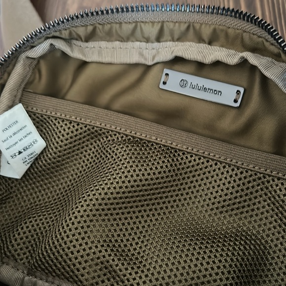 Lululemon Belt Bag - Picture 12 of 12
